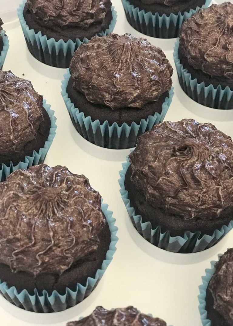 GLUTEN FREE CHOCOLATE CUPCAKES