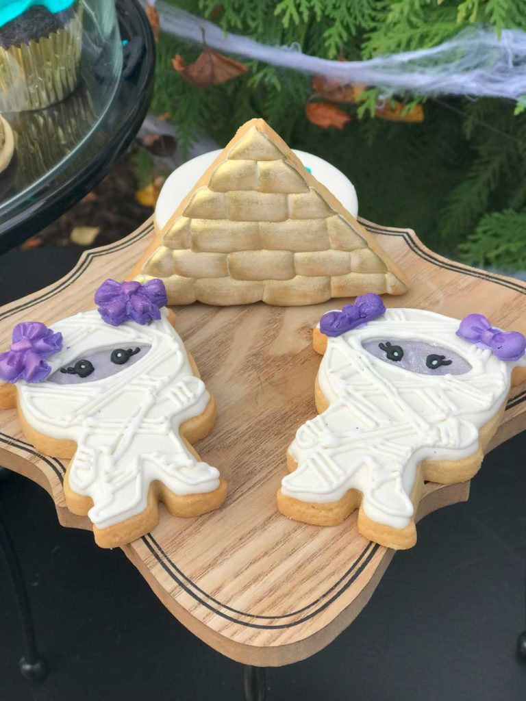 EGYPTIAN MUMMY THEMED DECORATED COOKIES